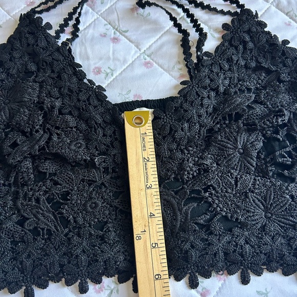 POL Elegant Black Lace Top - Picture 7 of 10
